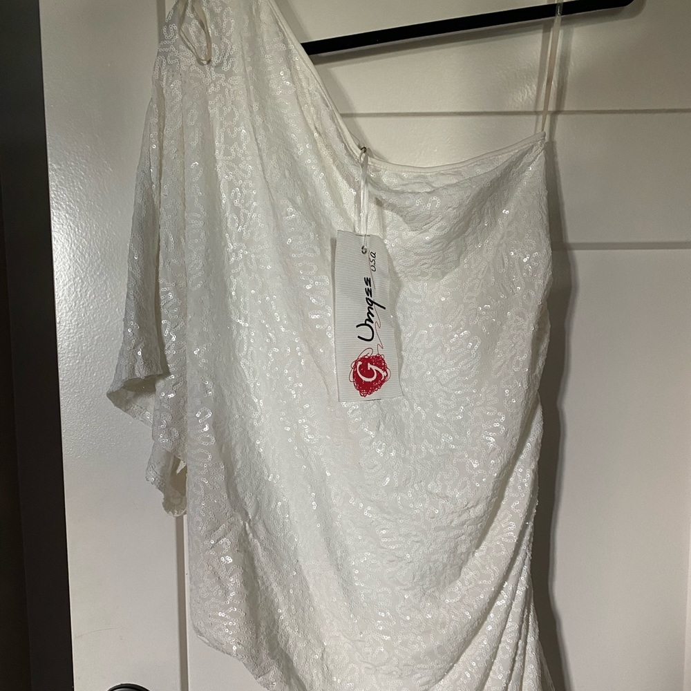 White one shoulder sequins mini dress